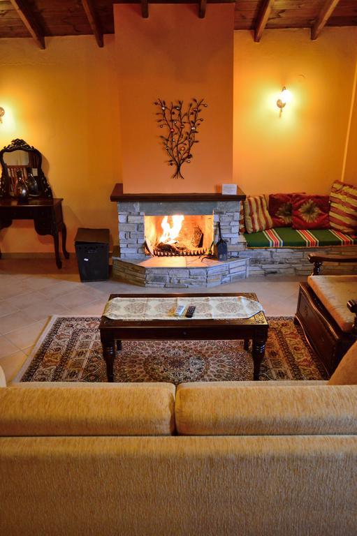 Guesthouse Rodamos Taxiarkhis  Bagian luar foto